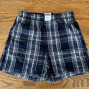 AMERICAN EAGLE BOXERS Black & White 26-28.       XS